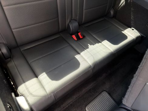Used 2019 Volkswagen Tiguan SE FWD image 14