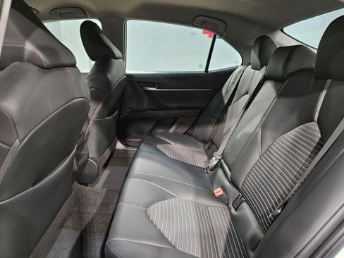 Used 2024 Toyota Camry SE image 34