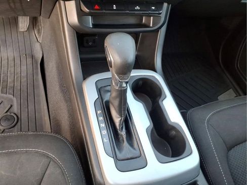 Used 2022 Chevrolet Colorado LT AWD/4WD image 29
