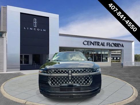New 2027 Lincoln Navigator L Black Label RWD image 2