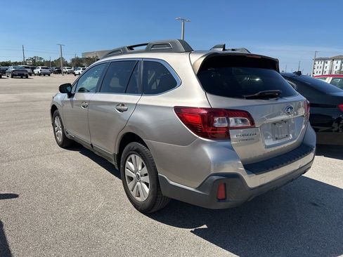 Used 2019 Subaru Outback 2.5i Premium image 6