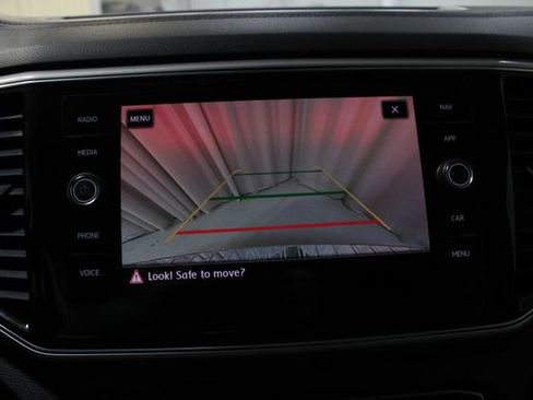 Used 2018 Volkswagen Atlas SEL Premium image 4