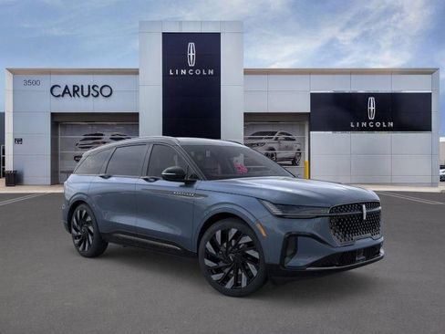 New 2026 Lincoln Nautilus Reserve w/ Jet Appearance Package image 7