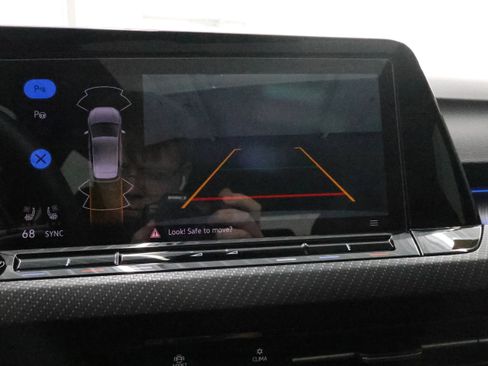 Used 2024 Volkswagen Golf R R image 16