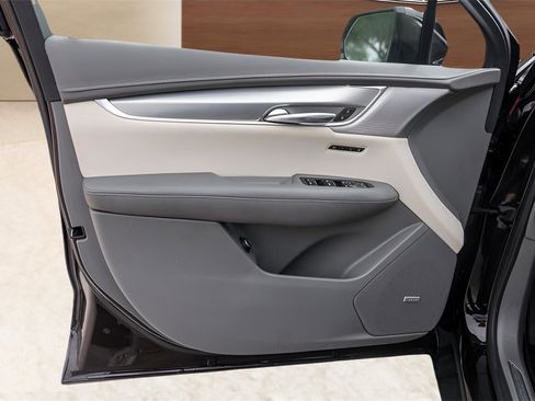 Used 2021 Cadillac XT5 Premium Luxury image 39