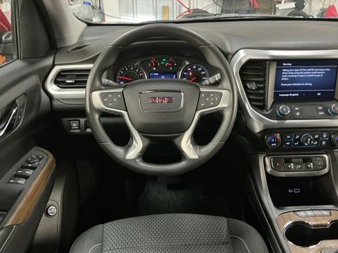 Certified 2023 GMC Acadia SLE w/ Driver Convenience Package image 18