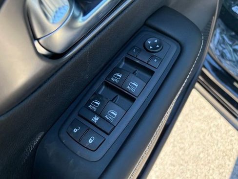 New 2026 Chrysler Pacifica Select w/ S Appearance Package FWD image 13