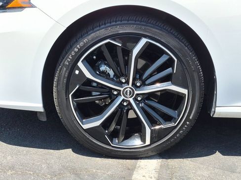 Certified 2024 Nissan Altima 2.5 SR FWD image 11