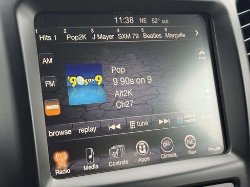 Used 2017 Jeep Cherokee Limited w/ Luxury Group image 4