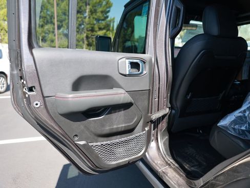 New 2026 Jeep Wrangler Unlimited Rubicon AWD/4WD image 34