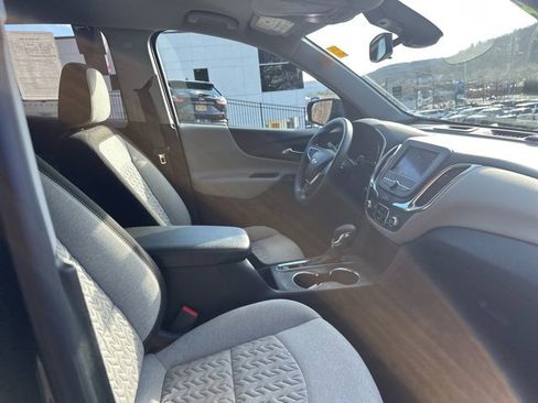 Used 2022 Chevrolet Equinox LS w/ LS Convenience Package image 10