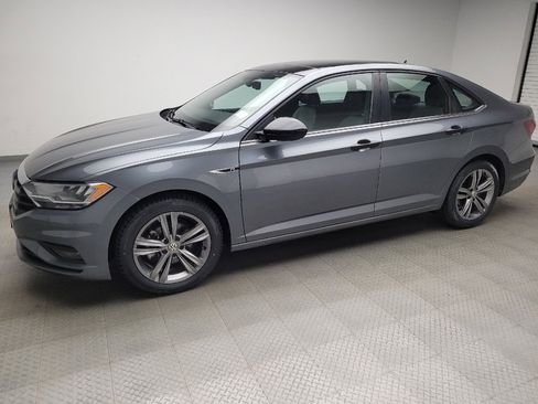 Used 2021 Volkswagen Jetta R-Line w/ R-Line Cold Weather Package FWD image 2