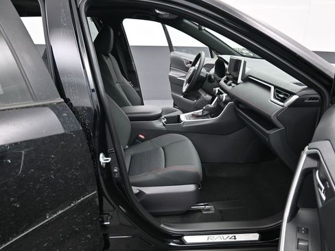 New 2025 Toyota RAV4 SE image 14