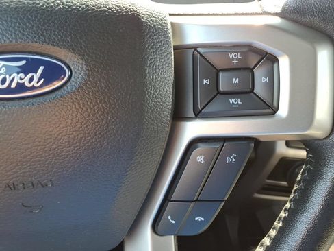 Used 2020 Ford F150 Lariat w/ Equipment Group 502A Luxury AWD/4WD image 19