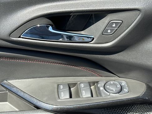 Used 2024 Chevrolet Trax RS w/ Sunroof Package FWD image 23