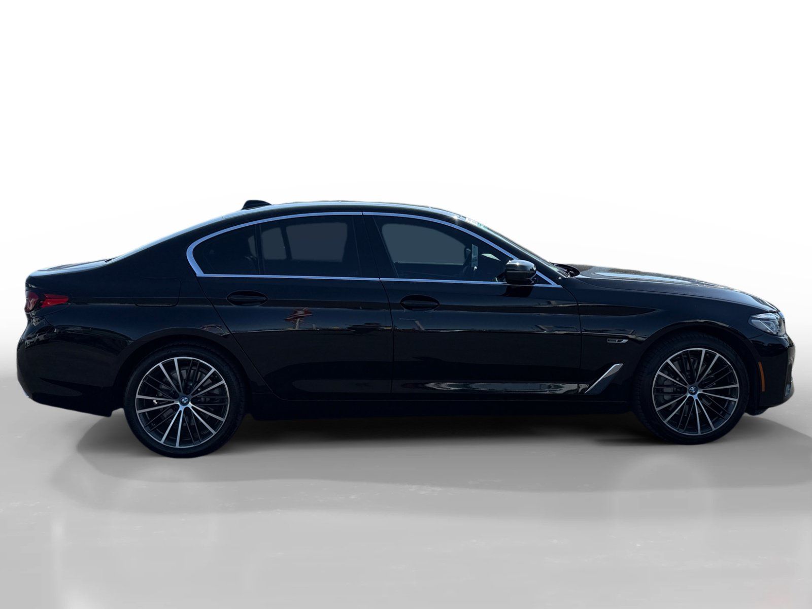 Used 2023 BMW 530e w/ Convenience Package RWD image 6