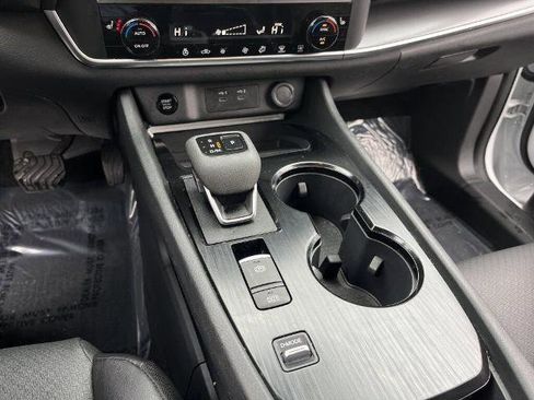 Certified 2024 Nissan Rogue SV w/ SV Premium Package image 10