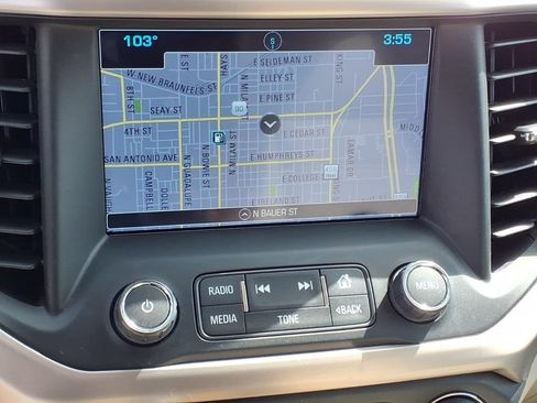 Used 2019 GMC Acadia Denali w/ Technology Package FWD image 17