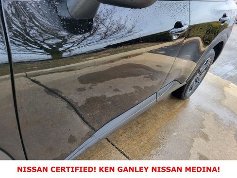 Certified 2025 Nissan Rogue SV image 11