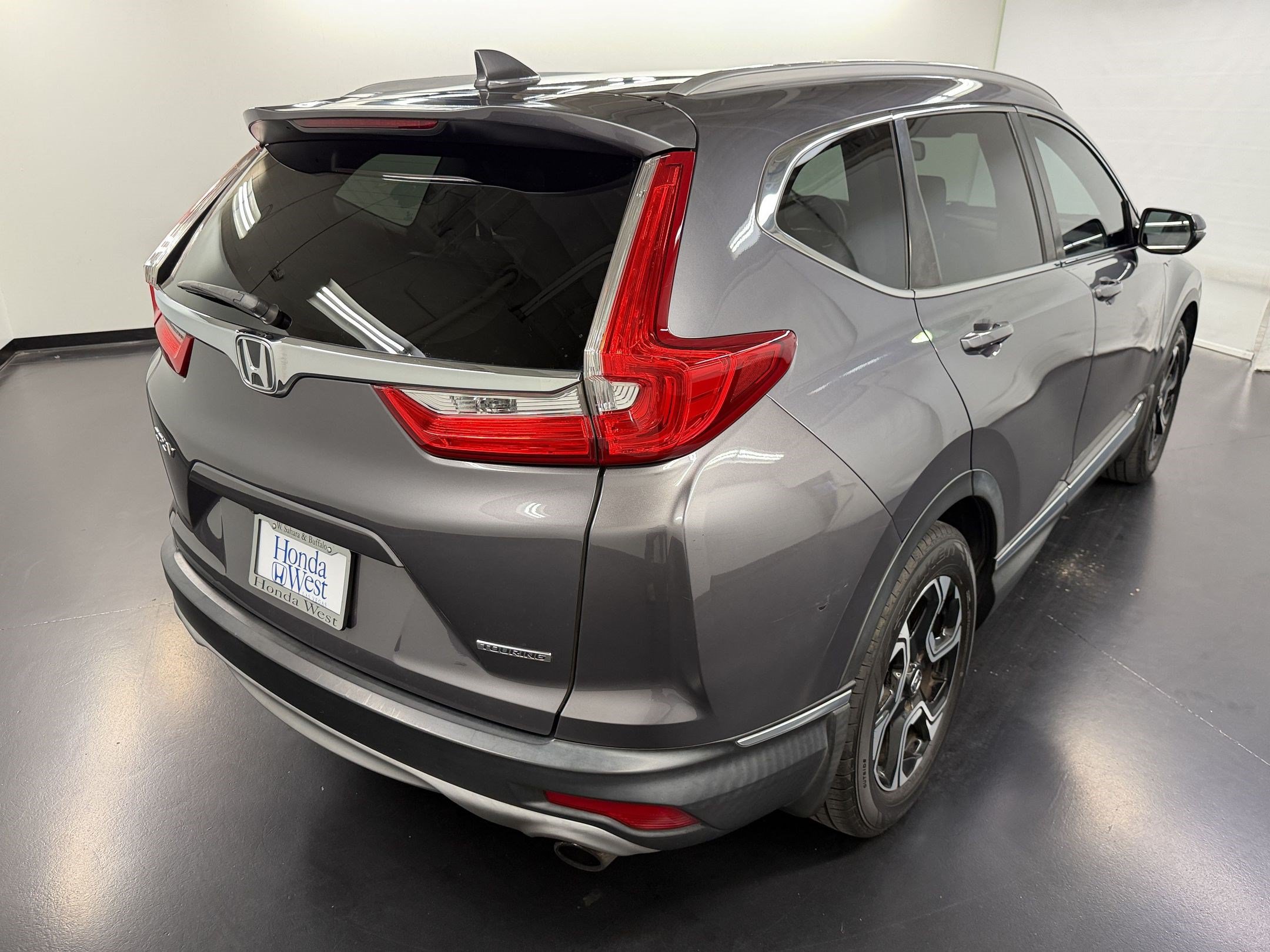 Used 2018 Honda CR-V Touring image 9