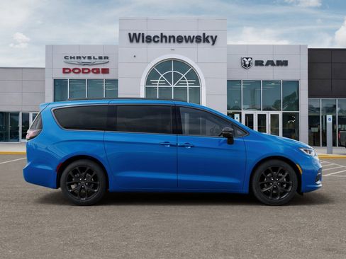 New 2026 Chrysler Pacifica Limited w/ S Appearance Package FWD image 21