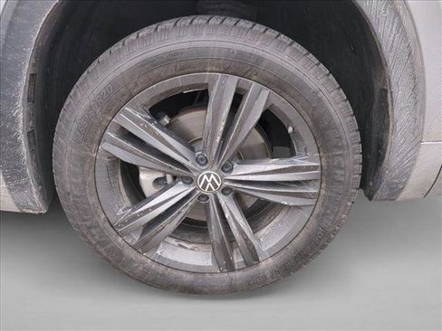 Used 2022 Volkswagen Atlas SEL R-Line image 13