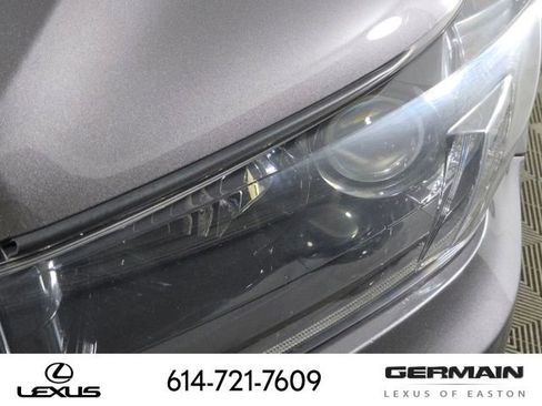 Used 2019 Toyota Highlander SE image 16