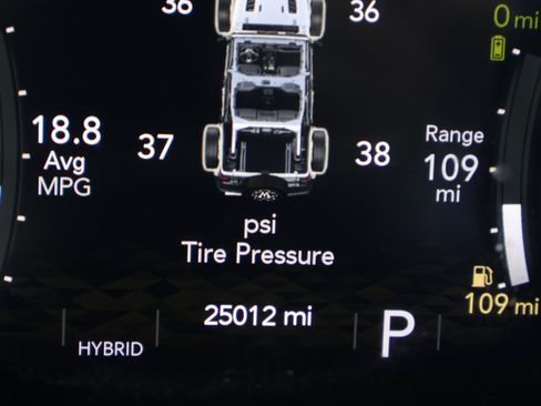 Used 2023 Jeep Wrangler Sahara w/ Cold Weather Group image 26