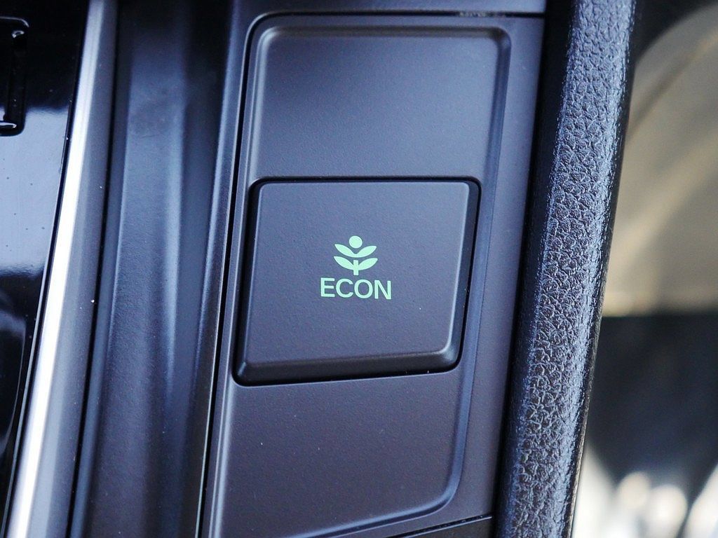 Used 2019 Honda CR-V Touring image 39