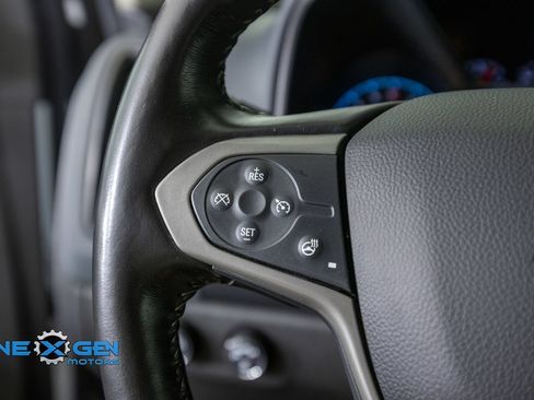 Used 2022 Chevrolet Colorado Z71 AWD/4WD image 14