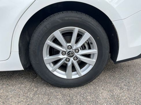 Used 2025 Toyota Camry LE image 27