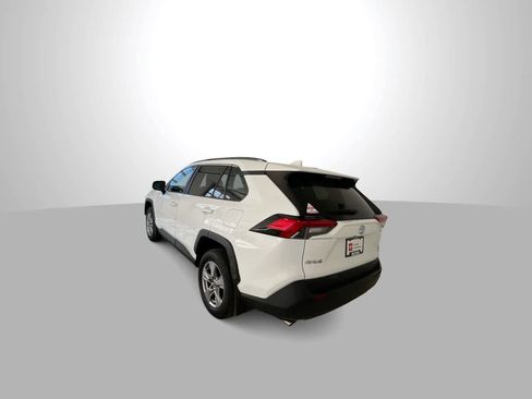 Certified 2022 Toyota RAV4 XLE w/ Convenience Package AWD/4WD image 6