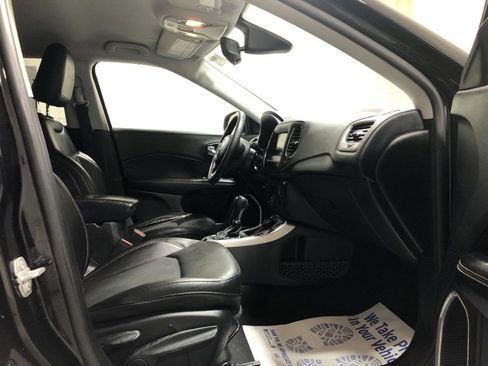 Used 2021 Jeep Compass Latitude image 12