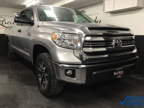 Used 2017 Toyota Tundra SR5 image 3
