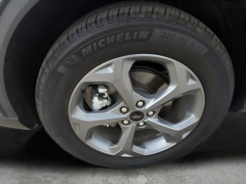 Used 2025 Ford Escape ST-Line image 9