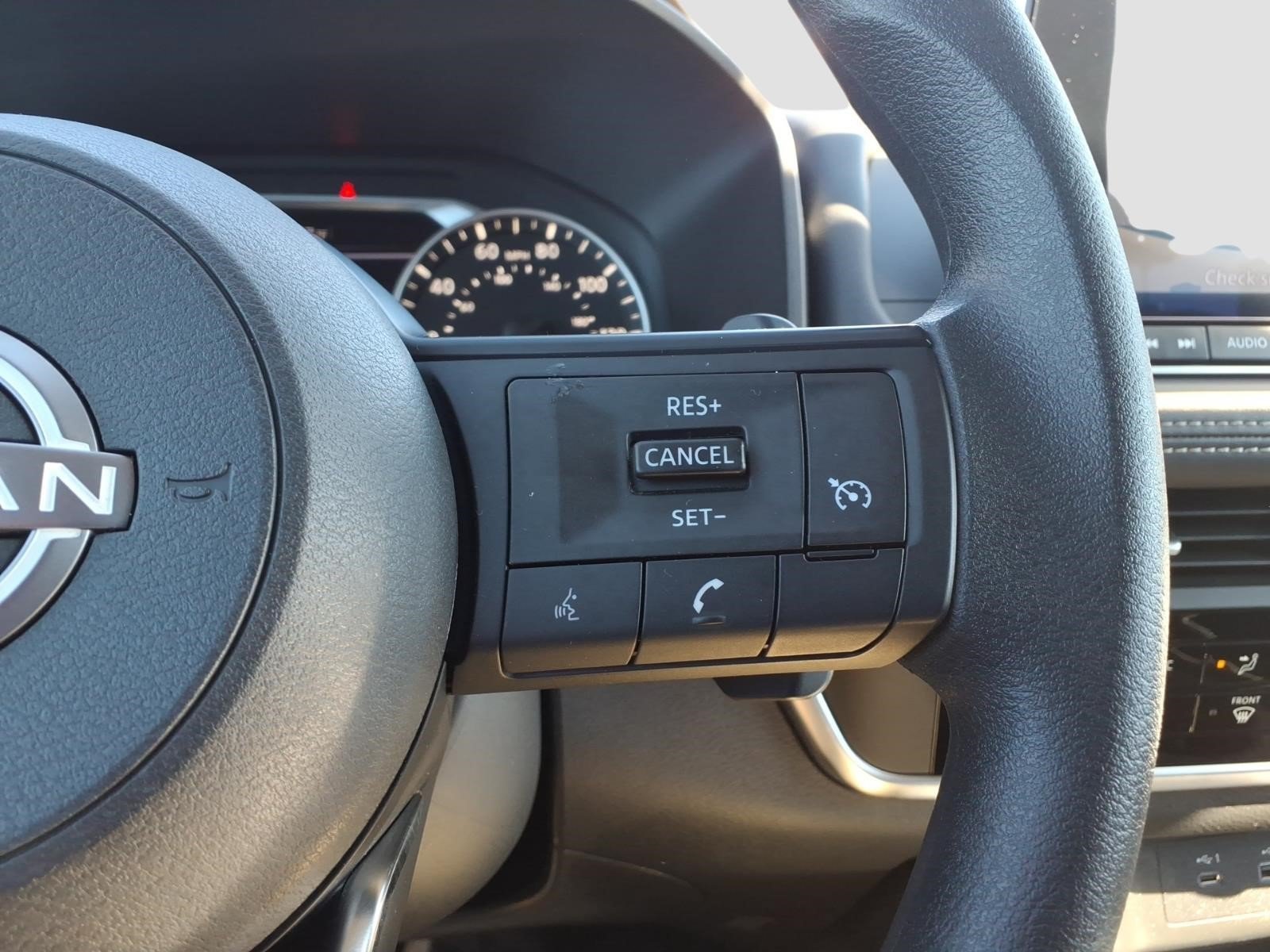 Used 2023 Nissan Rogue S AWD/4WD image 21