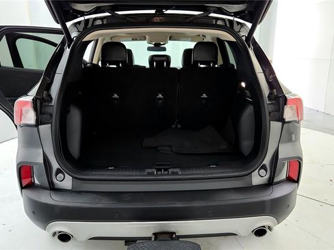 Used 2020 Ford Escape Titanium image 20