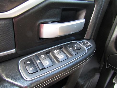 Used 2024 RAM 2500 Big Horn image 9