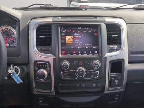 Used 2018 RAM 1500 Big Horn RWD image 19