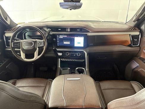 Used 2024 GMC Sierra 3500 Denali w/ Denali Reserve Package AWD/4WD image 49