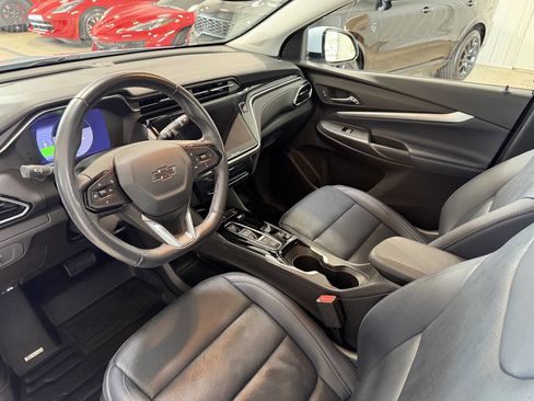 Used 2022 Chevrolet Bolt EUV LT w/ Convenience Package image 10