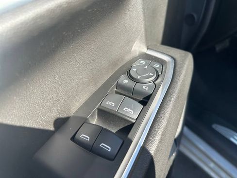 Used 2025 GMC Sierra 1500 SLT AWD/4WD image 16