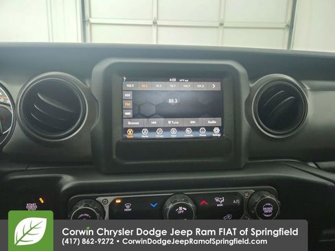 Used 2022 Jeep Gladiator Sport image 23