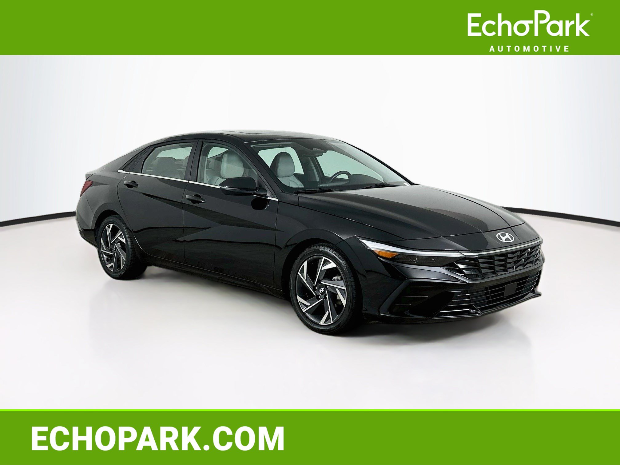 Used 2025 Hyundai Elantra Limited FWD image 1