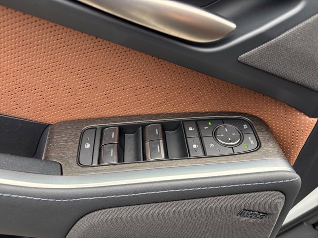 Used 2024 Lexus GX 550 w/ Accessory Package (2T) AWD/4WD image 9