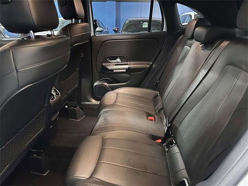 Used 2021 Mercedes-Benz GLA 250 4MATIC image 15