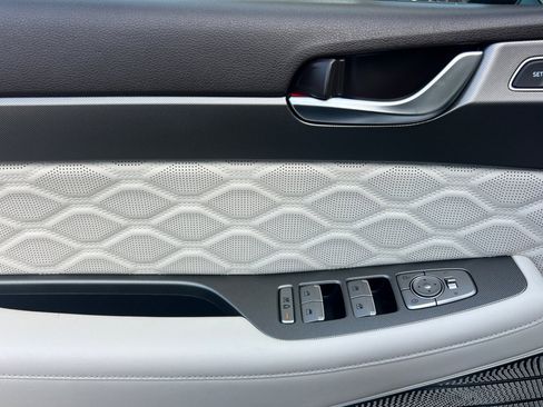 Used 2020 Hyundai Palisade Limited image 11