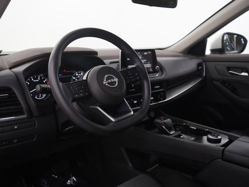 Used 2023 Nissan Rogue SV AWD/4WD image 25