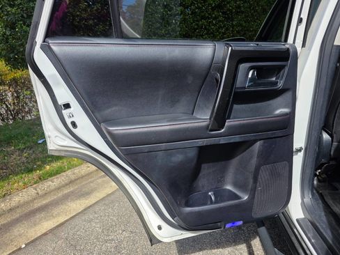 Used 2015 Toyota 4Runner TRD Pro image 21