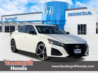 Used 2023 Nissan Altima 2.5 SR image 1